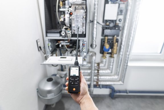 testo-515ex-heating-leak-detection-1.jpg